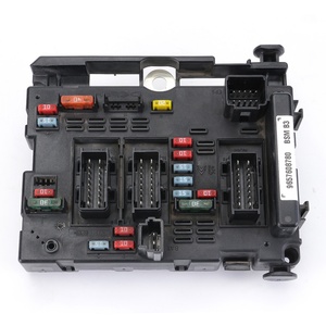 Boîte à fusibles et relais en stock 9657608780 BSM B3 pour Citroën C3 C5 C8 XSARA PICASSO Peugeot 206 207 307 406 807 - Product Image 2