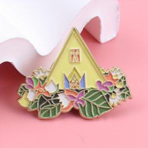 Midsummer <span class=keywords><strong>Nightmare</strong></span> Pays Suédois Ballade <span class=keywords><strong>Film</strong></span> D'horreur Art Broche En Métal Badge, Sac Stylo Sac Vêtements Ornements Suspendus. - Product Image 1