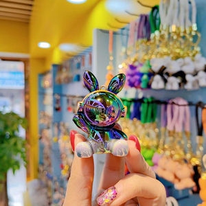 Portachiavi con Coniglio Astronauta Cartoonesco, Ciondolo 3D in Resina Colorata Elettroplaccata per Borse e Zaini - Product Image 6