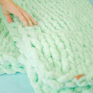 Couverture en tricot épais luxueuse faite à la main, couverture en chenille naturelle lestée - Product Image 6