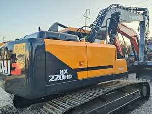 Excavadora de cadenas Hyundai HX220HD de alta calidad, usada, a precio económico, modelo 2020, 22000 kg, equipada con motor para construcción - Product Image 4