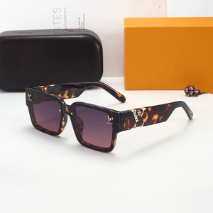 Gafas de Sol Cuadradas Modernas 2025 para Mujer, Diseño de Lujo, Logotipo Personalizado, Estilo Millonario, Protección UV400, Ligeras, Elegantes, Marca de Lujo, <span class=keywords><strong>Lentes</strong></span> de Sol, Lunettes de Soleil de Marque - Product Image 3