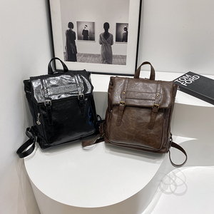 กระเป๋าเป้สะพายหลังวัสดุ PU คุณภาพสูง กระเป๋าถือดีไซเนอร์สุดหรู ซับในทำจากโพลีเอสเตอร์ ปี 2021 - Product Image 6