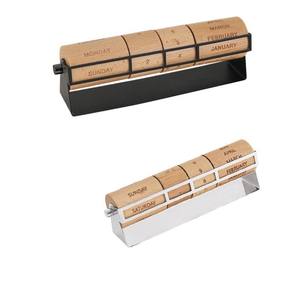 लक्जरी स्टेनलेस स्टील और लकड़ी डेस्कटॉप सजावटी तारीख तालिका कैलेंडर रचनात्मक घूर्णन सतत गहने उपहार बॉक्स दीवार हस्ताक्षर - Product Image 6