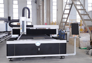 Machine de découpe laser à fibre 3000W CNC de type ouvert avec table d'échange <span class=keywords><strong>3015</strong></span> pour la découpe de tôles en acier au carbone - Product Image 2