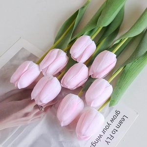 2025 gran oferta hecha a mano Real Touch Flor de <span class=keywords><strong>tulip</strong></span>án Artificial pequeño <span class=keywords><strong>tulip</strong></span>án de imitación realista para decoración del hogar arreglos florales de boda - Product Image 4