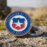 Nouvelle Épinglette en Émail Personnalisée en Alliage de Zinc Métallique Durable, Souvenir Sportif, Épinglette de Revers Plaqué Argent, Badge Métallique de Football du Chili pour Cadeau