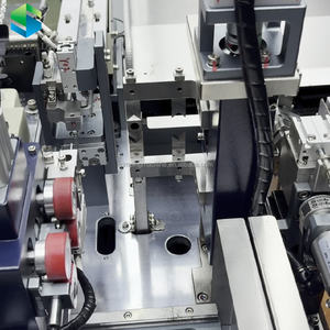 Machine à sertir haute performance avec insertion de connecteurs et étamage pour embouts de fils - Product Image 2