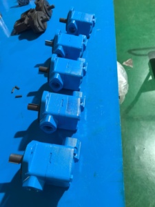 Pompe à huile hydraulique à palettes V10 1P6P 1A20 pour circuits d'injection proportionnelle, compatible V10 V20 V20F V20P V10 1P8P 1A20 - Product Image 4