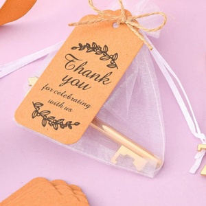 Abridores de Botellas con Diseño de Máscara, Recuerdos para Fiestas de Disfraces, Regalos Ideales para Invitados con Etiquetas de Agradecimiento y Bolsas de Regalo - Product Image 4
