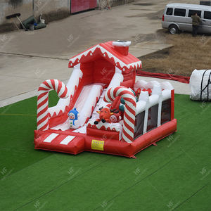 Castello Gonfiabile Natalizio a Tema Caramelle - Struttura da Esterno in PVC per Noleggio Feste di Natale per Bambini e Divertimento in Famiglia - Product Image 1