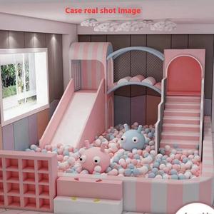 Equipo de patio interior para niños Pequeño <span class=keywords><strong>Castillo</strong></span> de plástico de madera con tobogán de software y diseño de <span class=keywords><strong>Castillo</strong></span> travieso de PISCINA DE BOLAS oceánicas - Product Image 2