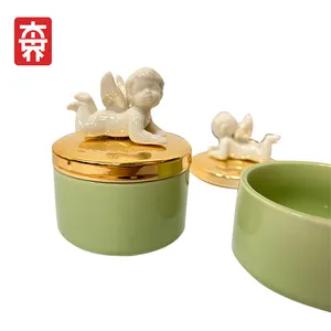 Uniche urne antiche in ceramica per animali domestici