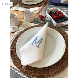 45x45cm recycled eco friendly white solid color 100% linen hemstitch napkins wholesale with monogrammed M embroidery