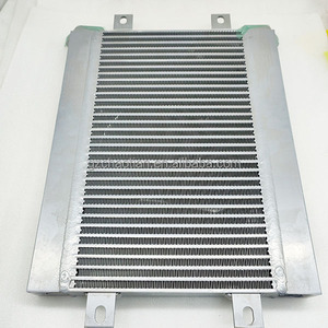 Refroidisseur d'huile de haute qualité 2241001452 pour moteur KX057-4, radiateur de refroidissement d'huile 2241001452 - Product Image 1