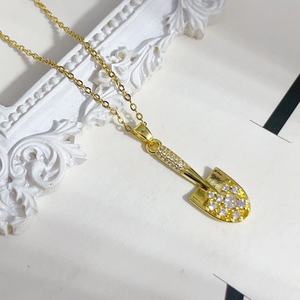 Alta calidad de moda 18K chapado en oro de acero inoxidable pala colgante collar joyería para mujeres niñas - Product Image 3