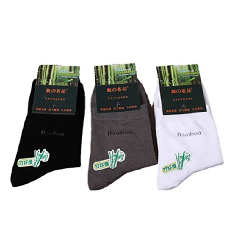 Wholesale Sweat Absorbing Anti-Bacterial Bamboo Socks for Men Casual Knitted Sports Stockings in Plain Black for Summer