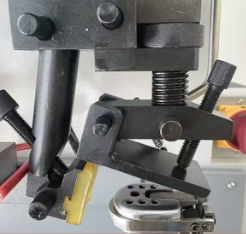 Machine automatique d'emboutissage de talons pour la fabrication de sandales et de chaussures à talons hauts pour femmes - Product Image 4