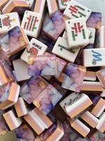 Jeu de Mahjong Américain Personnalisé Coloré en Stock, pour 4 Joueurs, Durable, Étanche, Moderne, Portable, en Acrylique, Marque JJ, Divertissement