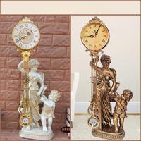 Horloge de table/étagère silencieuse à pendule oscillant, style européen, en bronze et résine, motif rétro « Mère et Fils », mouvement à quartz