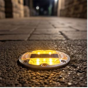 Marcador de Carril de Tráfico de Alta Visibilidad, Reflectante y Resistente, Tachuela de Aluminio para Demarcación de Carriles de <span class=keywords><strong>Carretera</strong></span>, Seguridad Vial - Product Image 1