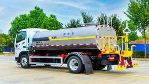 Tanque de Agua Móvil con Aspersor para Riego Agrícola, Especial 4X2, Dongfeng Dorica 9300L, Sin Puntos Ciegos - Product Image 4