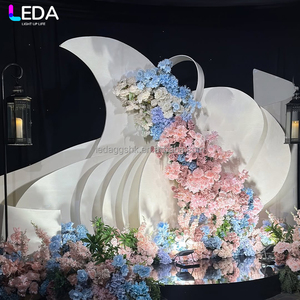 Arco de Acrílico con Flores Artificiales LEDA, Decoración para Eventos, Fiestas y Escenarios, Ideal para Bodas - Product Image 2