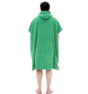 Spugna in microfibra lavorata a maglia <span class=keywords><strong>Poncho</strong></span> da Surf personalizzato per adulti fasciatoio con cappuccio <span class=keywords><strong>telo</strong></span> da mare personalizzato di colore estivo ad asciugatura rapida - Product Image 5