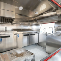 Remorque alimentaire mobile demi-restaurant demi-barbecue Piaggio Ape Food Truck certifiée AL-KO VIN