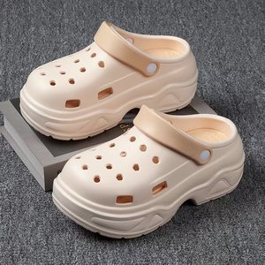 Sabots classiques unisexes pour adultes pour l'été 2025, légers, doux, plateforme, antidérapants, semelle intérieure en EVA, chaussures de jardin et de plage, imprimés - Product Image 4