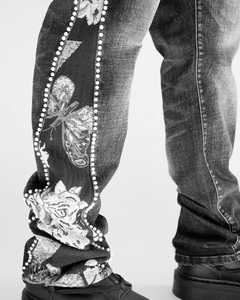 ג'ינס מתרחב בגזרה גבוהה, מעוצב בסגנון רחוב Y2K, בצבע שחור שטוף, עם עיצוב פנינים וז'קארד, עשוי כותנה דנים איכותית לגברים. - Product Image 2