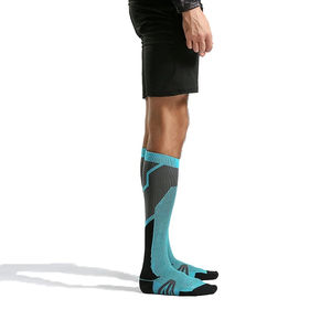 Chaussettes de compression de sport en gros pour hommes et femmes, idéales pour la course, la randonnée, les voyages, la grossesse, les jambes enflées et les varices, 20-30 mmHg - Product Image 1