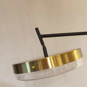 Lámpara de pie de metal creativa de lujo con fuente de luz LED y control de interruptor para dormitorio, estudio, sala de estar, diseño de interiores - Product Image 3