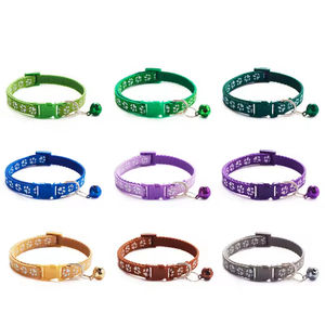 Collares con Estampado de Huellas de Gato Disponibles, Collar con Hebilla de Seguridad para Gatos con Campana, Collar Suave y Cómodo para Gatos - Product Image 4