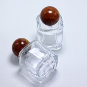 Wholesale 50ml 100ml Brand Square High-grade Glass Perfume Empty <b>Bottle</b> with Customized Lid <b>Box</b> Screen Printing Pump Sprayer - Product Image 3