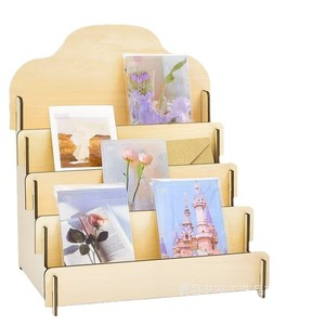 Présentoir à plusieurs niveaux en bois pour cartes de vœux, présentoir à cosmétiques, organisateur de bureau simple en bois. - Product Image 3
