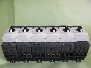 Équipement de contrôle d'automatisation industrielle authentique et neuf, économique, PLC GV3P18+<span class=keywords><strong>GVAE11</strong></span>+GV3G66. 1218a. Garantie Plc - Product Image 2