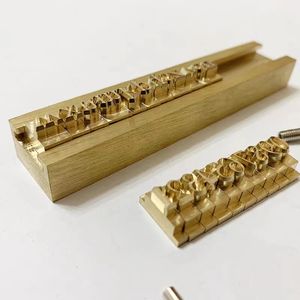 Moule de gaufrage à chaud en cuir de type T mobile, gaufrage à chaud alphanumérique anglais, vente chaude - Product Image 1