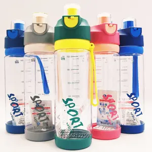 Taşınabilir çevre çok renkli plastik spor su şişesi spor salonu için kapasiteler İşaretleme