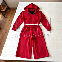 Ensemble de vêtements décontractés pour femmes, style Loungewear, chemise à manches courtes personnalisée avec pantalon capri évasé, tenue de sport décontractée pour femmes, ensemble 2 pièces