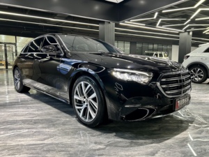 <span class=keywords><strong>Mercedes</strong></span>-Benz <span class=keywords><strong>Clase</strong></span> <span class=keywords><strong>E</strong></span> Sedán 2024 al por Mayor, Nuevo Motor <span class=keywords><strong>Híbrido</strong></span> Turbo Eficiente en Combustible, Automático, Control de Crucero Adaptativo, Tracción en las Cuatro Ruedas, Volante a la Izquierda, Color Oscuro R21 - Product Image 3