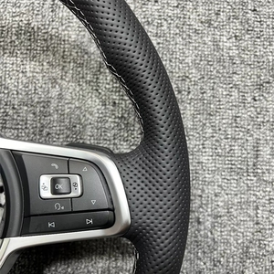 Volante de Cuero Negro para CC MAGOTAN VW <span class=keywords><strong>Golf</strong></span> 6 7 R MK6 7 7.5 Polo <span class=keywords><strong>GTI</strong></span> - Product Image 3