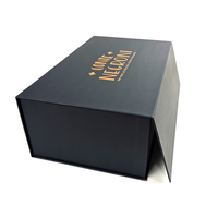 Boîte cadeau en papier pliable magnétique personnalisée, laminage mat, gaufrage, design holographique, noir mat, fermeture à rabat de luxe