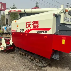 Brand World Mini moissonneuse-batteuse de pièces de riz d'occasion Chine fournie machine de récolte de riz de blé moteurs Kubota utilisés 2021 fermes