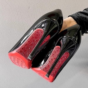 Escarpins à bout pointu en cuir verni pour femmes, couleur contrastée noir et rouge, semelle rouge, chaussures élégantes pour soirée - Product Image 3