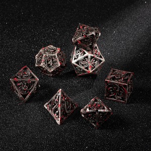 Ensemble de dés polyédriques DND en métal creux à 7 pièces avec effet de sang éclaboussant pour RPG, MTG, Dungeons & Dragons, jeux de table - Product Image 3