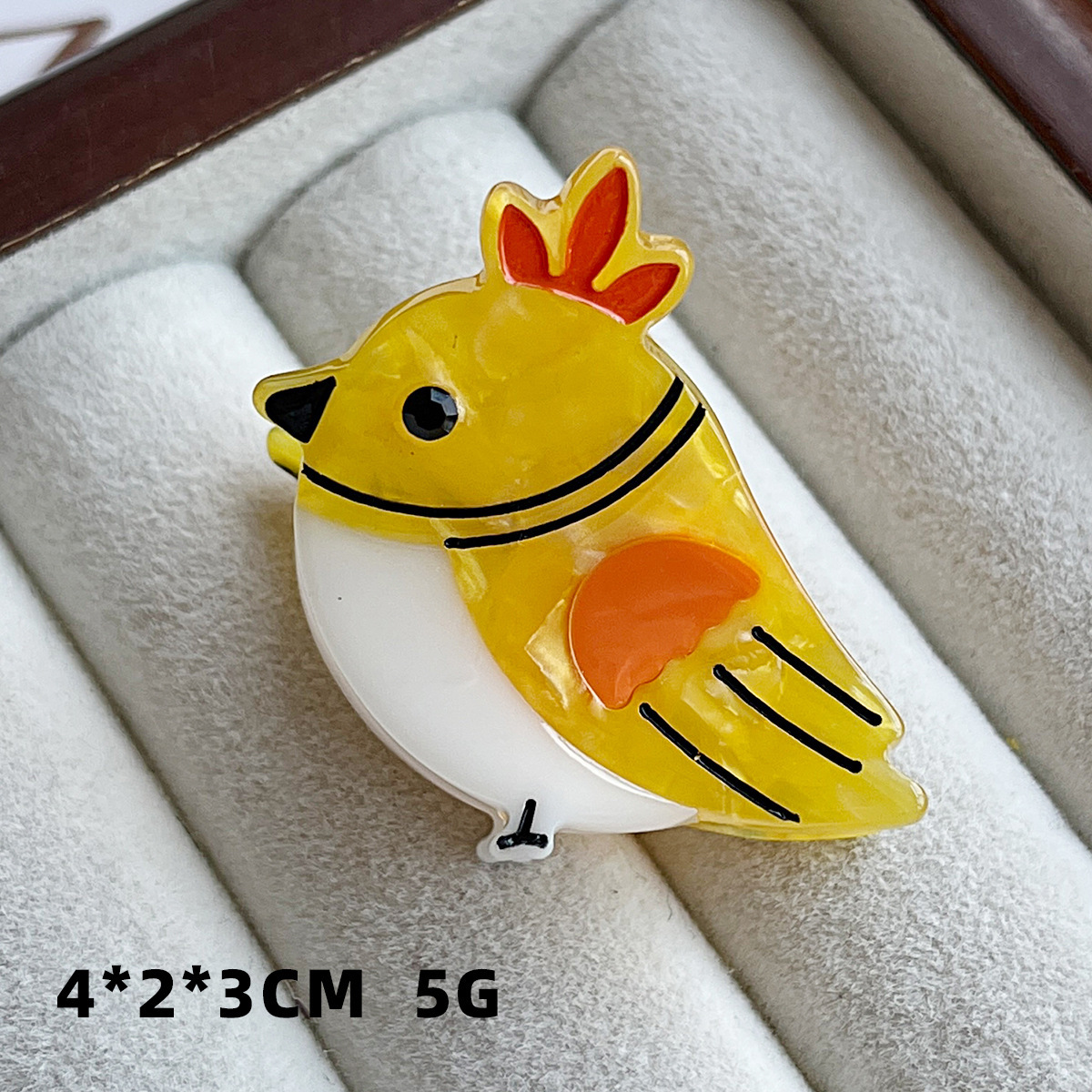 Crown yellow bird