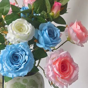 Rosas Artificiales de Alta Fidelidad con Tallos Largos, Flores de Seda Blancas, Rosas y Azules para Decoración de Bodas y Hogar, Tacto Natural, 121 mm - Product Image 4
