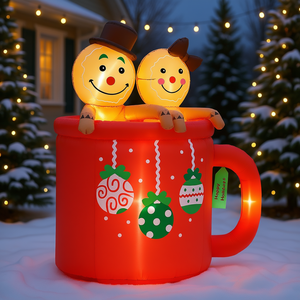 Couple de Père Noël gonflable avec mug de chocolat chaud et lumières LED pour décoration de jardin extérieure de Noël - Product Image 2