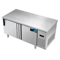 Table de préparation réfrigérée professionnelle en acier inoxydable à 2 portes, surface de travail plate, pieds réglables, pour restaurant